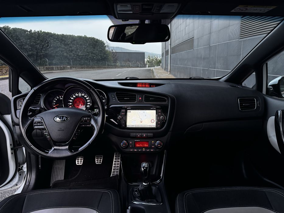 Kia Ceed S Coupé 1.6 CRDi