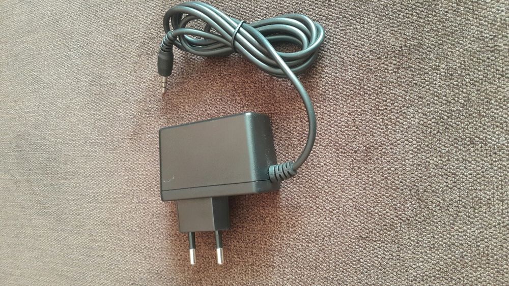 Zasilacz 12V 1A (nowy)