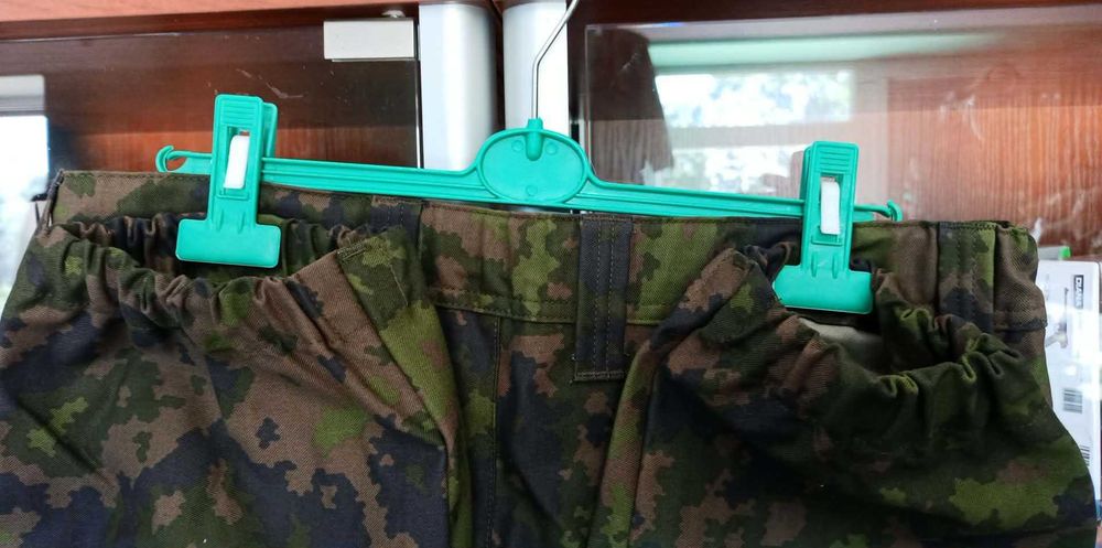 Spodnie Wojskowe Armia Finlandia M05 camo r. 848 (M~L) pas 88-94 jak nowe