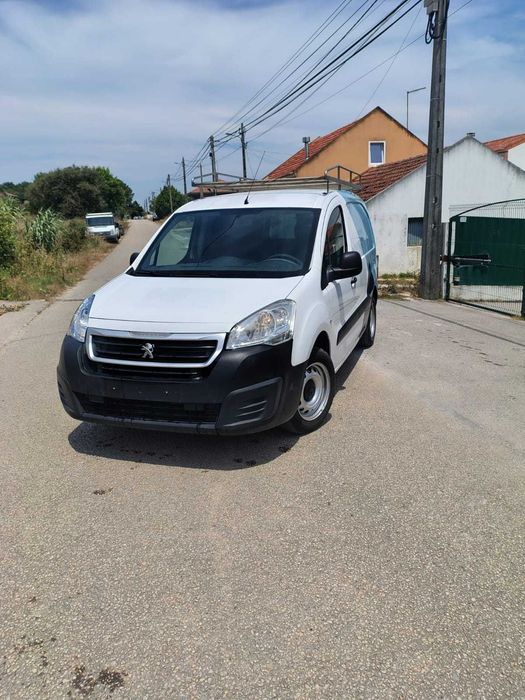 Peugeot 1.6 Blue hdi 2018, 183000 km IVA Deductible