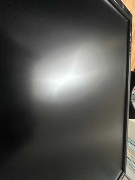 Monitor graficzny NEC PA241W + osłona słoneczna + pudełko