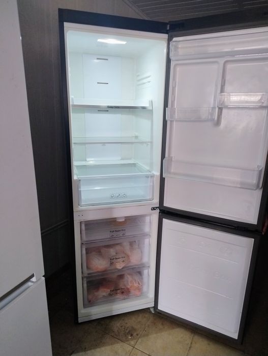 Sprzedam lodowko-zamrazarke Samsung