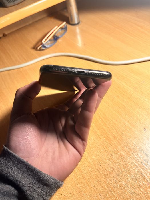 iPhone X не дуже хороший стан  64g