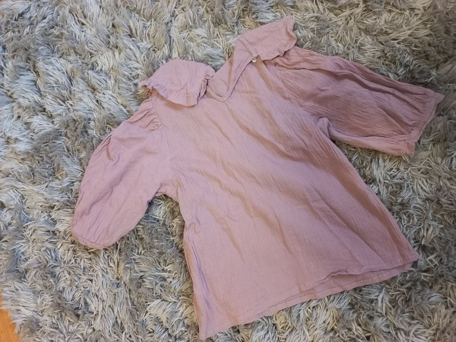 Różowa bluzka z kołnierzykiem