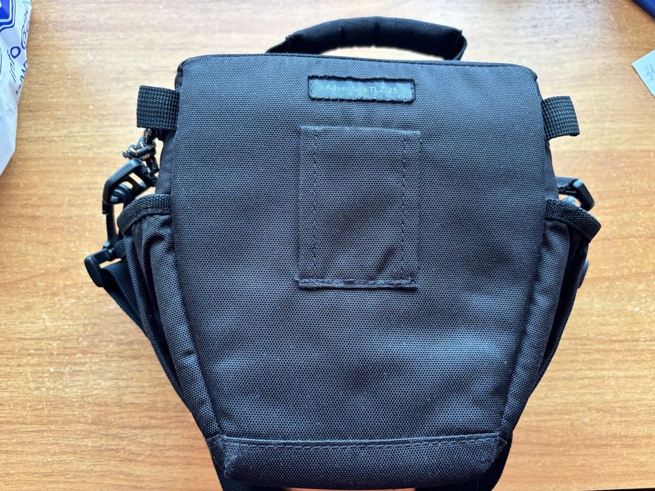 ОТЛИЧНЕЙШАЯ сумка для фотокамери LOWEPRO Adventura TLZ 25 Black