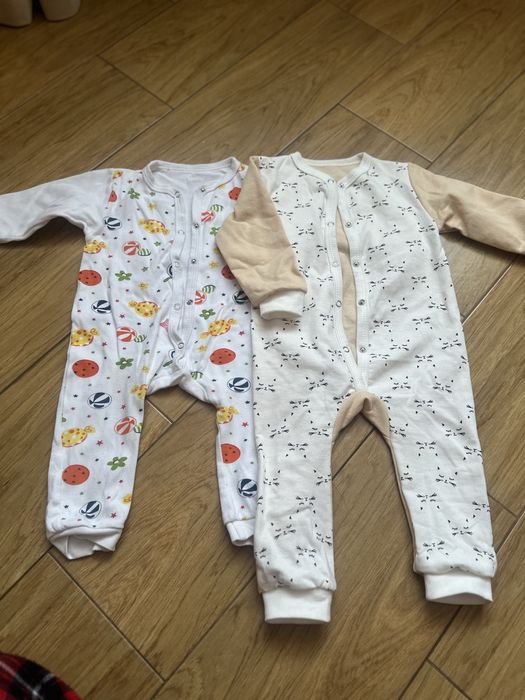 Чоловічки з відкритими ножками