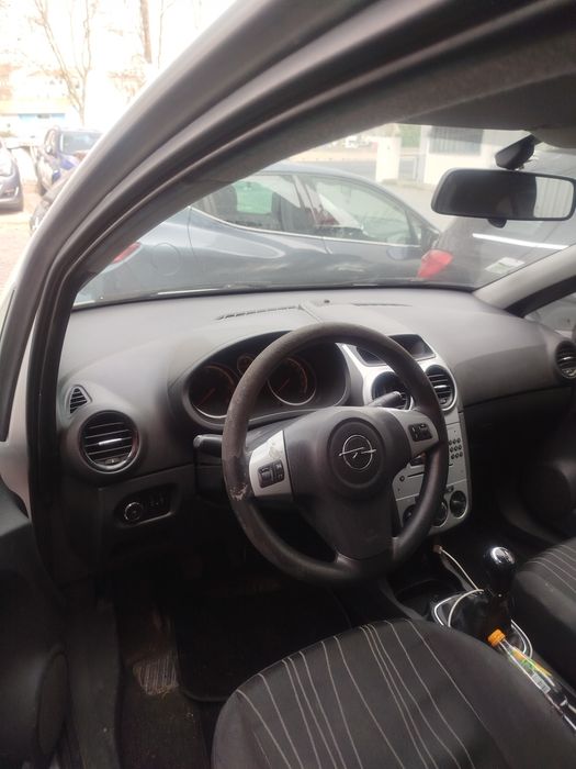 Opel corsa 1.3 ctdi 2010 70kw  turbo gasóleo econômico