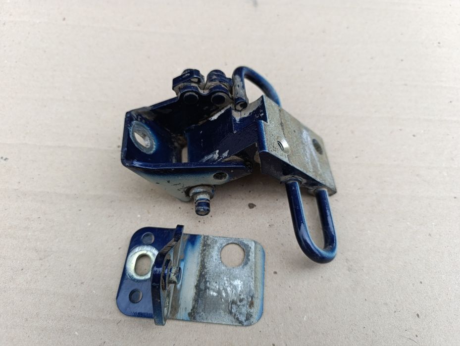 Петля двері задньої правої двері нижня Touran