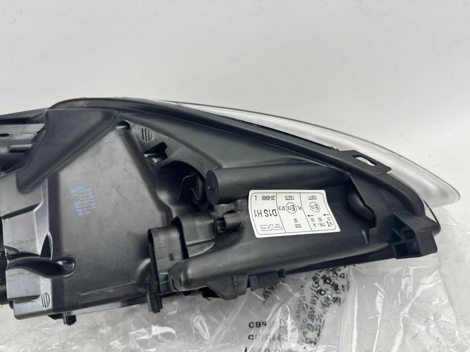 Lampa przód przednia nowa 2 przód lewy Xenon