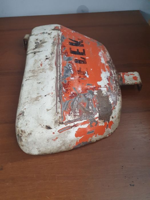 WSK Lewy boczek metalowy mały