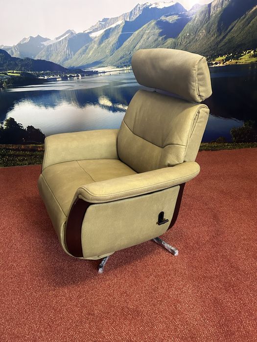 N:10.    Fotel obrotowy rozkladany relax, nowy.