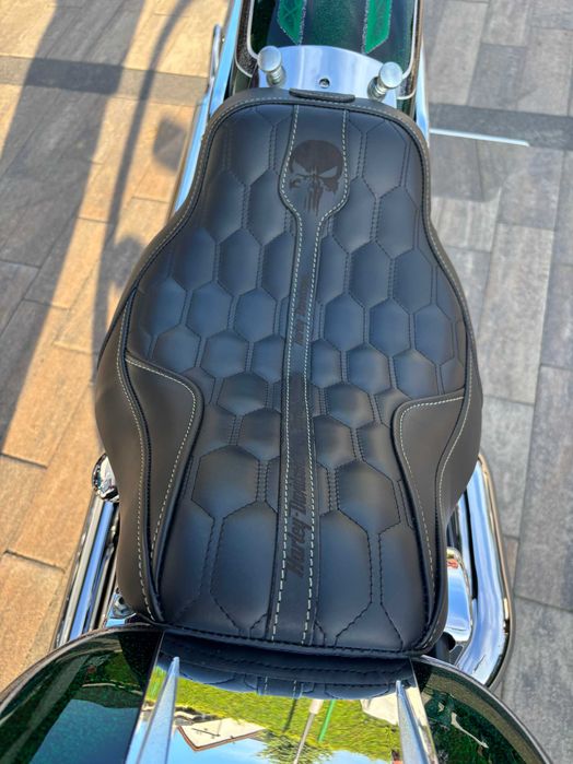 Tapicer motocyklowy Andrew Custom Leather