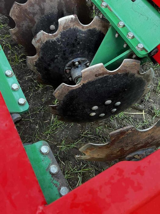 Zestaw uprawowo siewny Agromasz nadbudowany SN300