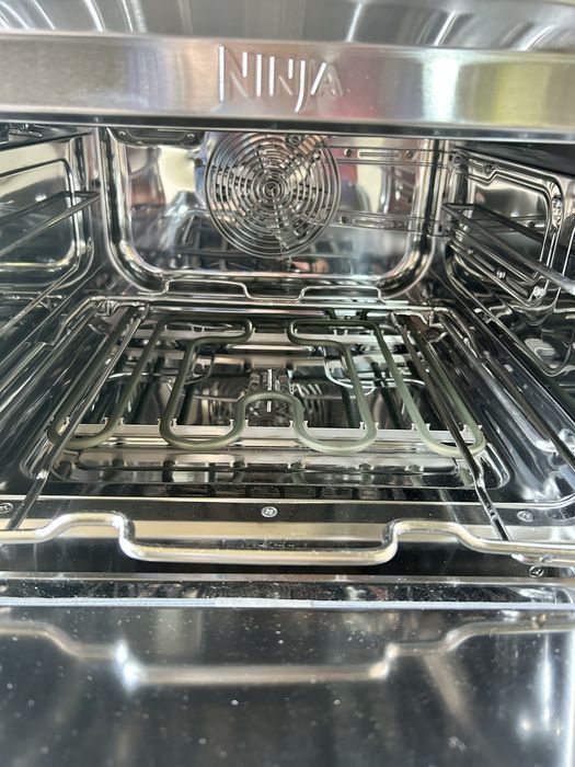 Piec do pizzy NINJA OO101EU 2400W 30 cm 8w1