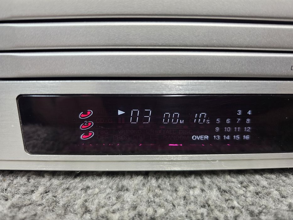 Odtwarzacz płyt DENON UDCM-M7