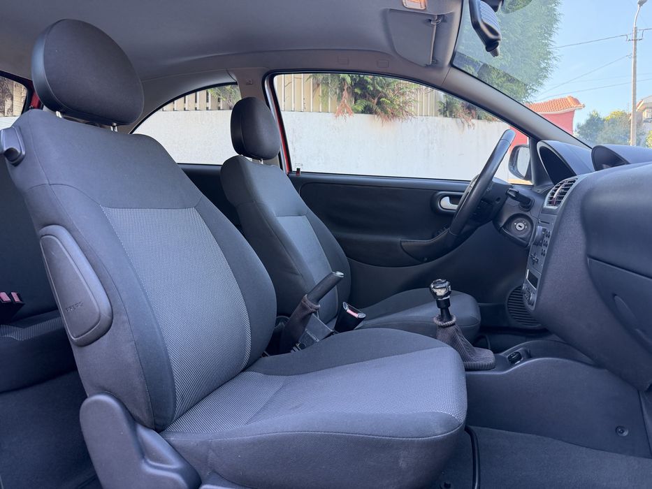 Opel corsa  5L 2006 1.0 sport full extras impecável