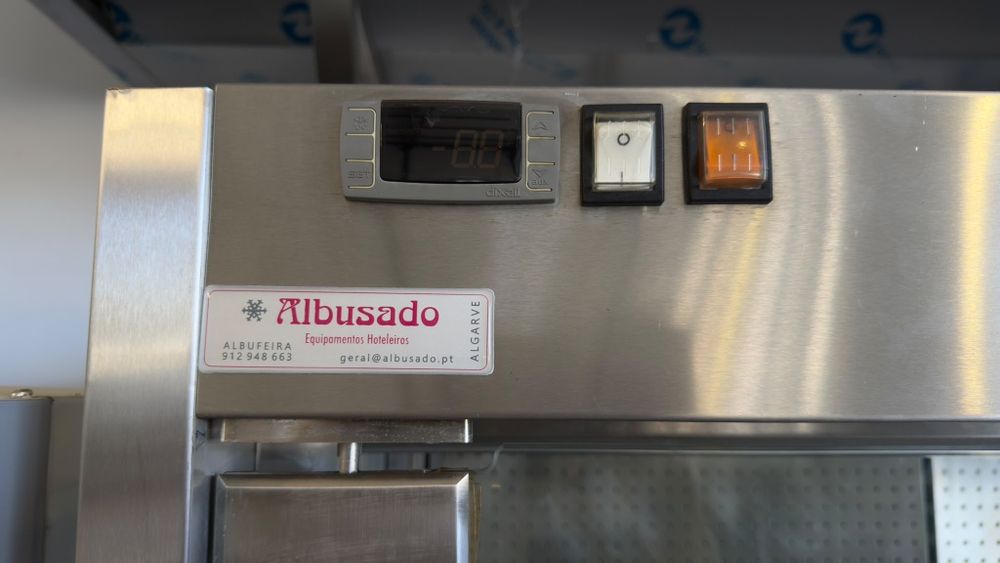 Expositor vertical refrigerado Frilixa
