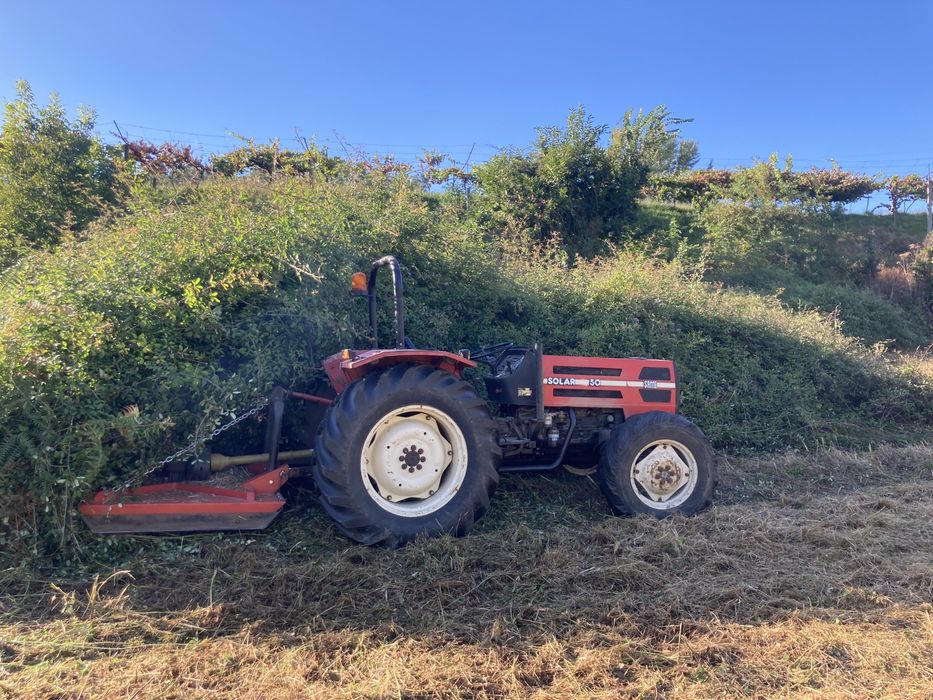 Limpeza de terrenos, servicos de trator
