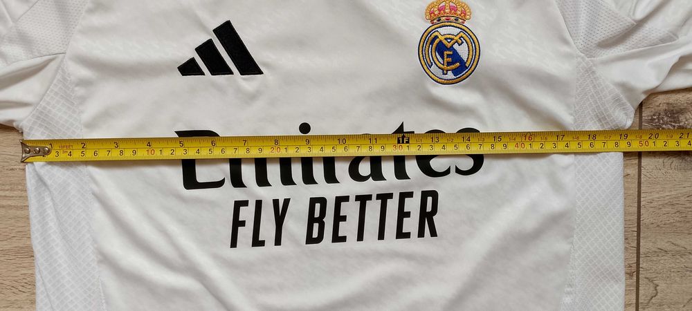 Футболка Реал Мадрид №7 Вінісіус Жуніор Adidas сезон 2024/25 чоловічий розмір S білий колір джерсі поліестер