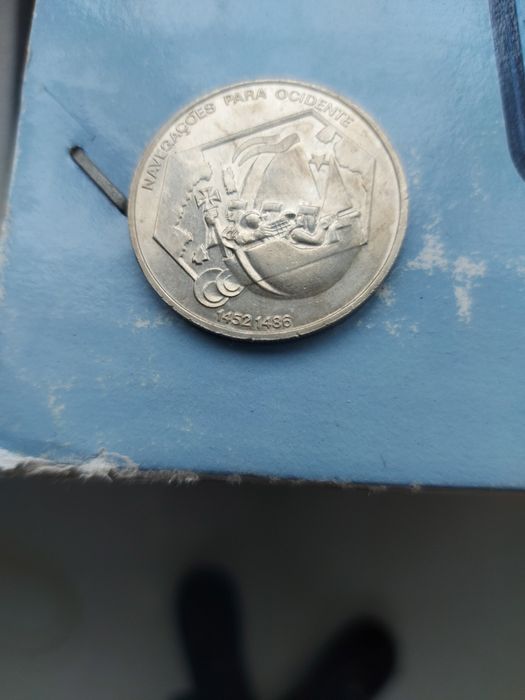 1 moeda portuguesa de 200 escudos de 1991 com