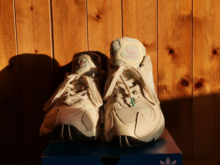 Vendo Adidas Yung-1