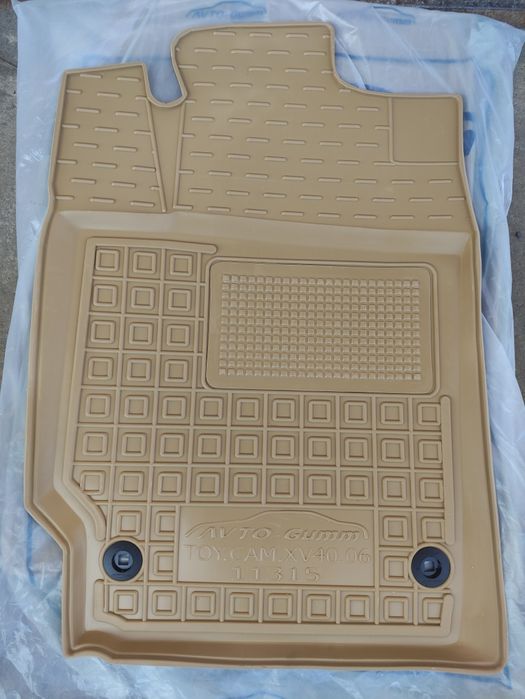 Бежевые ковры салона и багажника на все авто