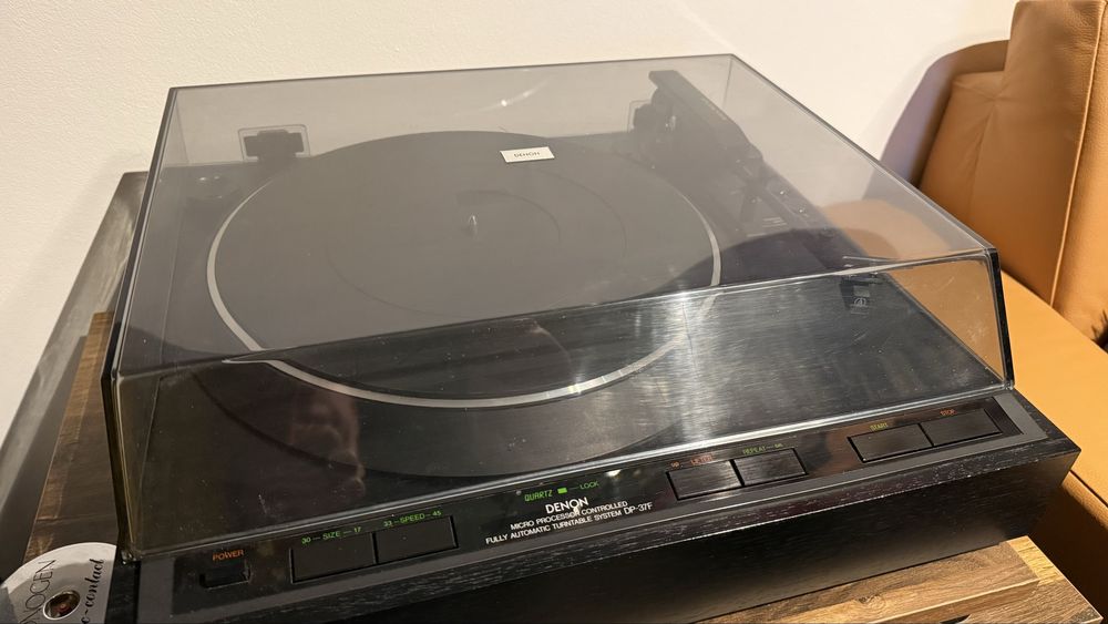 Gramofon Denon DP-37
