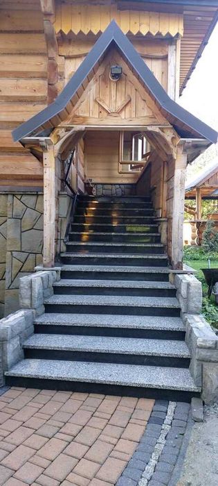 Schody: granit, marmur, konglomerat i spiek kwarcowy