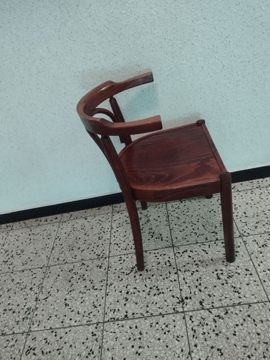 Stare dobre krzesło gięte
