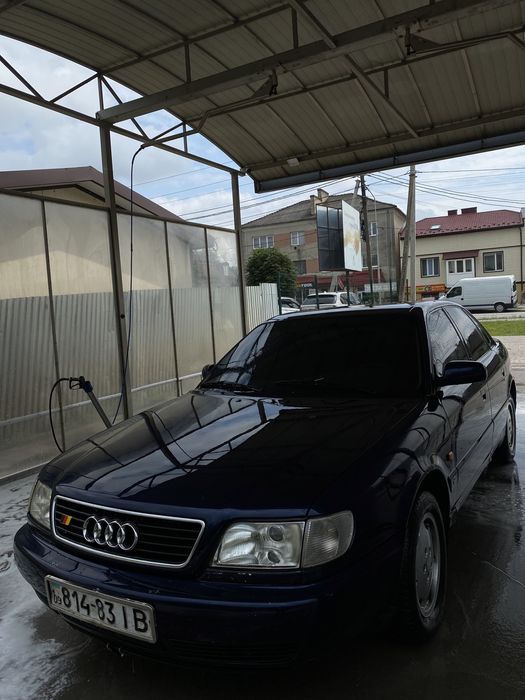 Читайте опис . Audi a6 c4