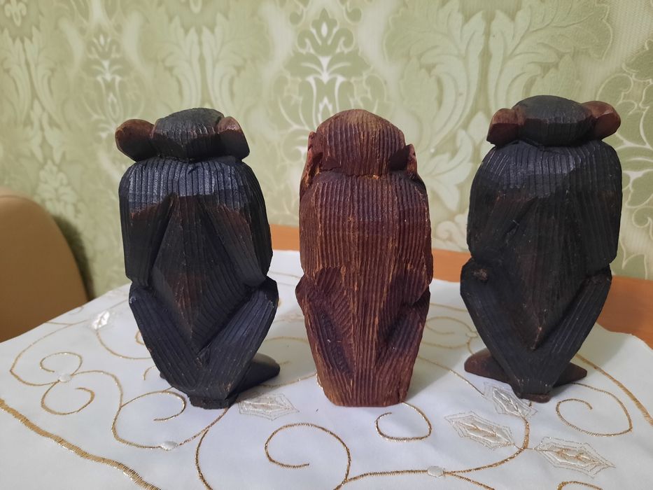 Продам деревянных обезьянок