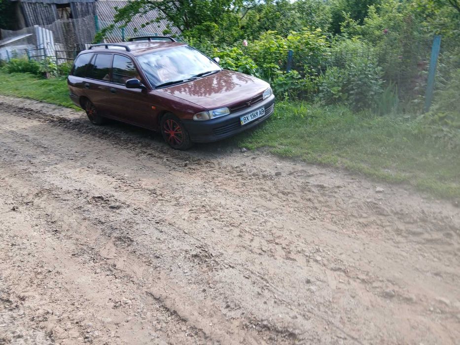 Автомобіль Міцубісі Лансер 1995
