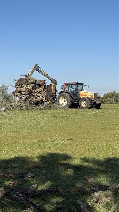 Valtra 8150 com reboque grua costa