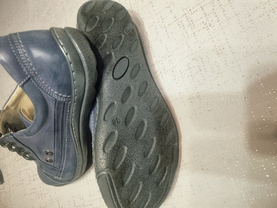 Buty  skórzane damskie r 38