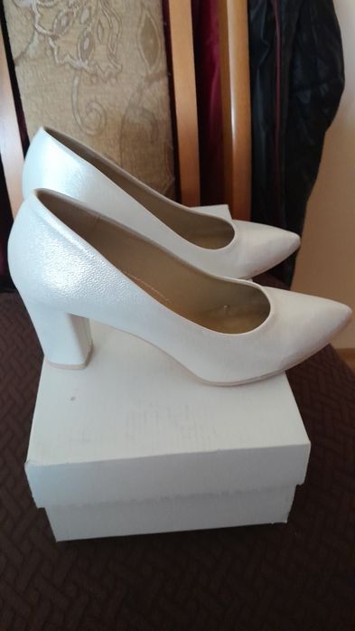 Czółenka buty na słupku