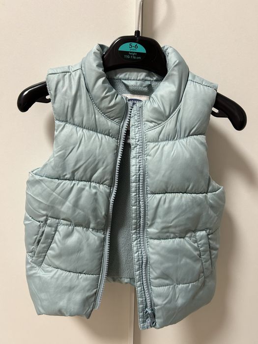 Жилетка, безрукавка