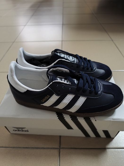 Sambas azuis escuras