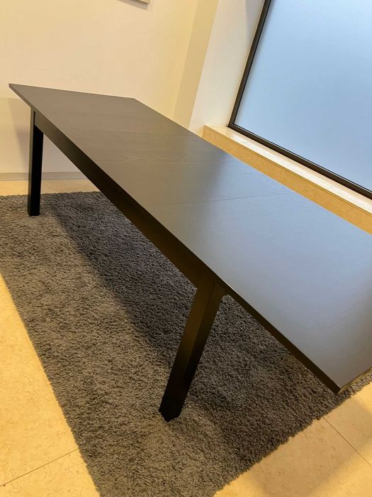 mesa preta de boa maneira