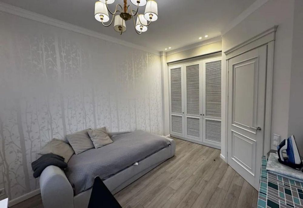 Продам 3-комн квартиру в районе Херсонская ул.