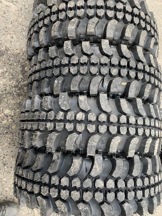 Шини пара болотяні  235/75 R16 Trekker off road 235 75 16