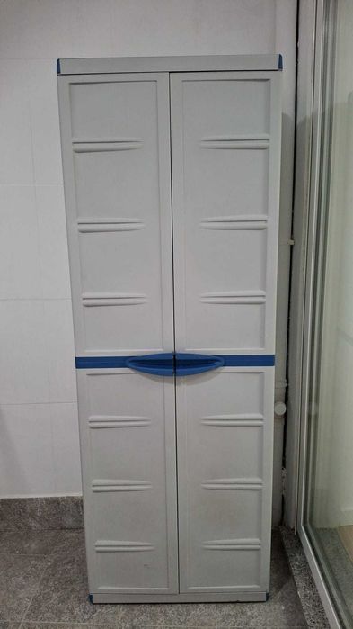 Armário em PVC 1,80m