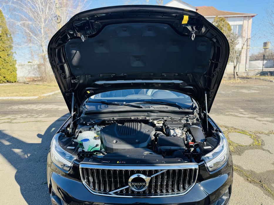 Volvo XC40 1.5PHEV AWD R-Design 2022рік Official