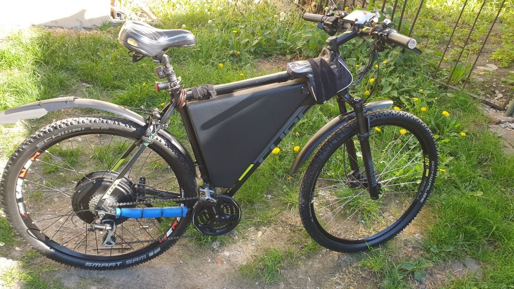 Rower elektryczny Cube 29"