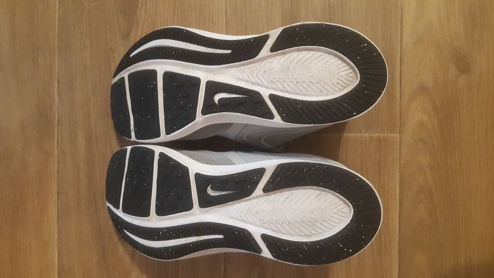 Кросівки NIKE оригінал