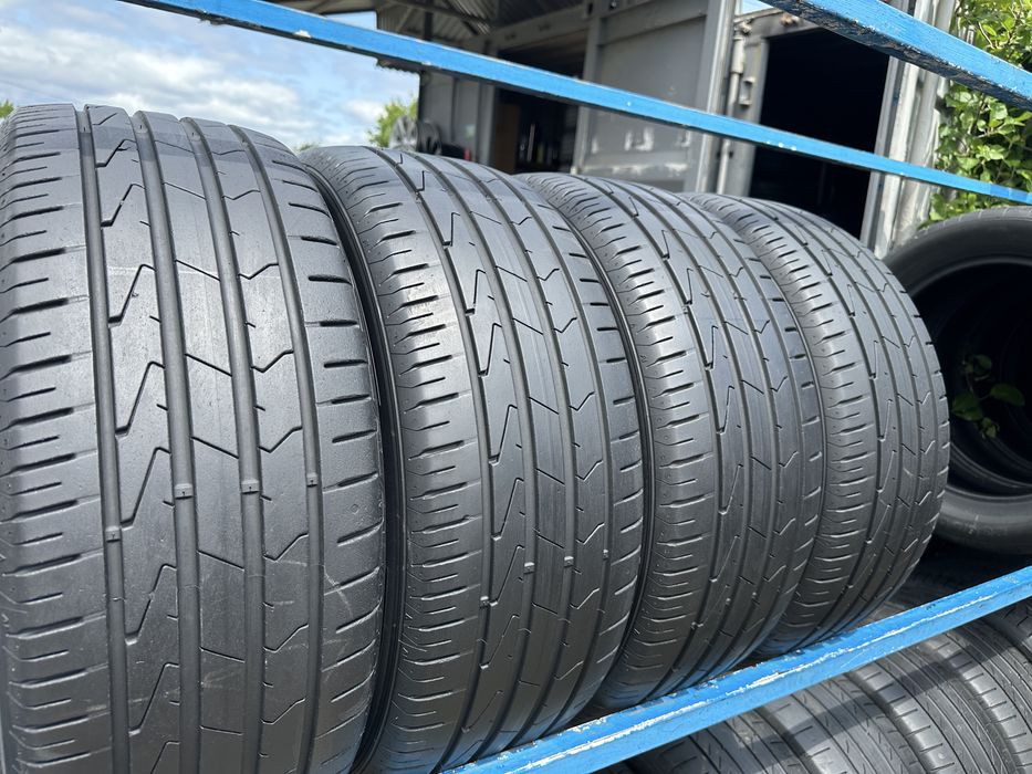 Шини б/у 215/55/16 R16 Hankook 4шт