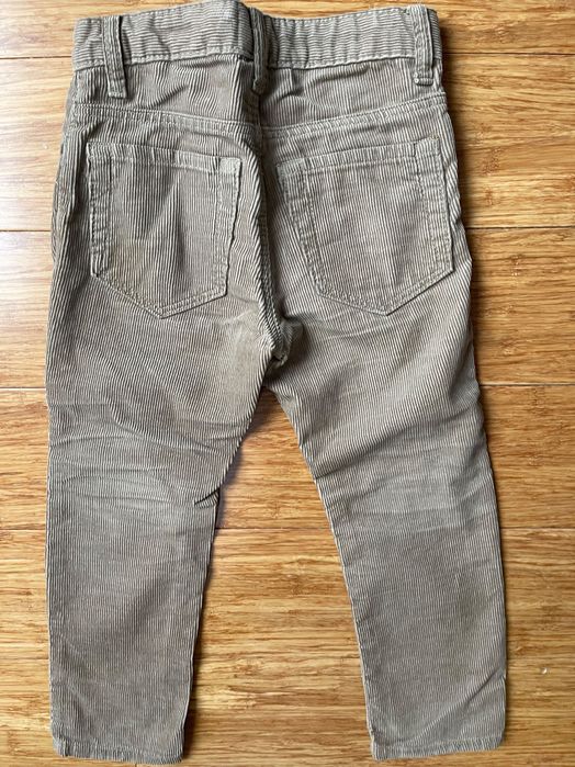 Spodnie chłopięce r. 110