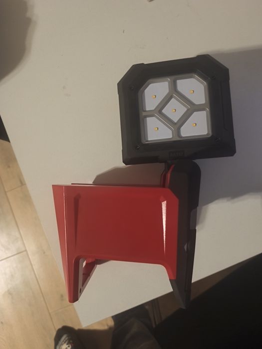 Elektronika /oświetlenie/lampa warsztatowa