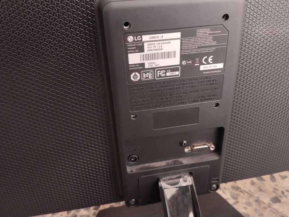 Vários monitores LG e ASUS