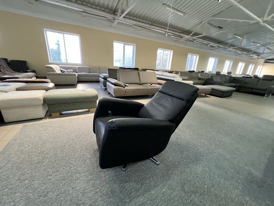 Крісло чорне  шкіряне реклайнер виставкове шкіра нове