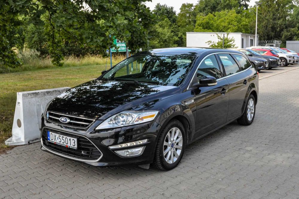 Wynajem samochodów kombi Insignia Octavia Passat Mondeo Audi Citroen